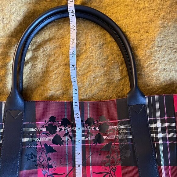 Victoria’s Secret Plaid Tote - Picture 5 of 8
